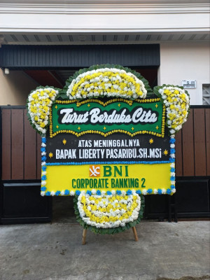 Papan Bunga Duka di Tanjung Beringin